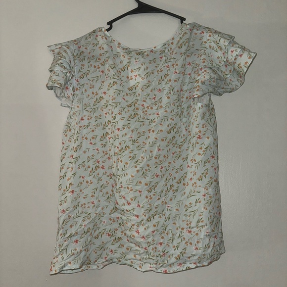 Spring/Summer Top - Picture 2 of 5